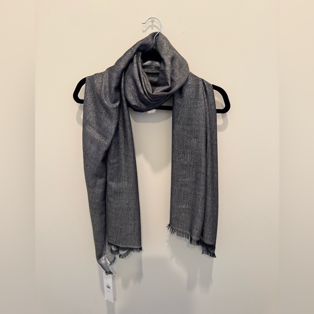 ‼️NWT‼️ Calvin Klein Black Shimmer Scarf 🧣